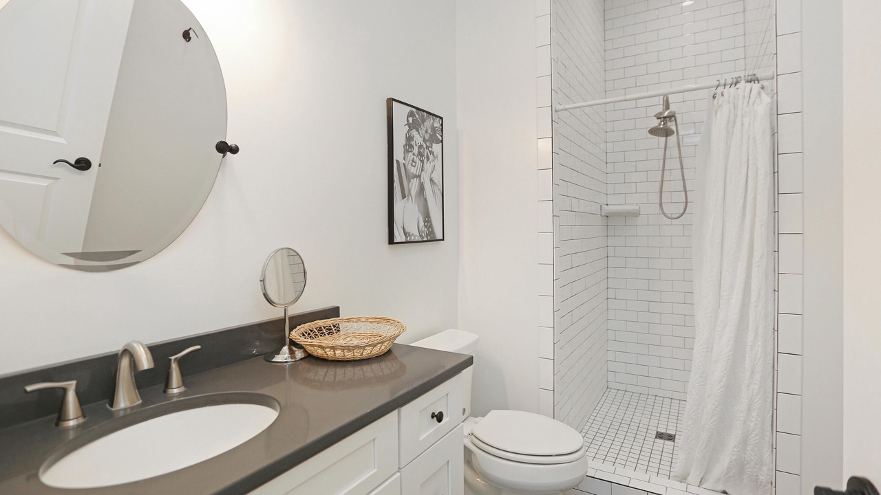 Photo of Bathroom in Indian Pass