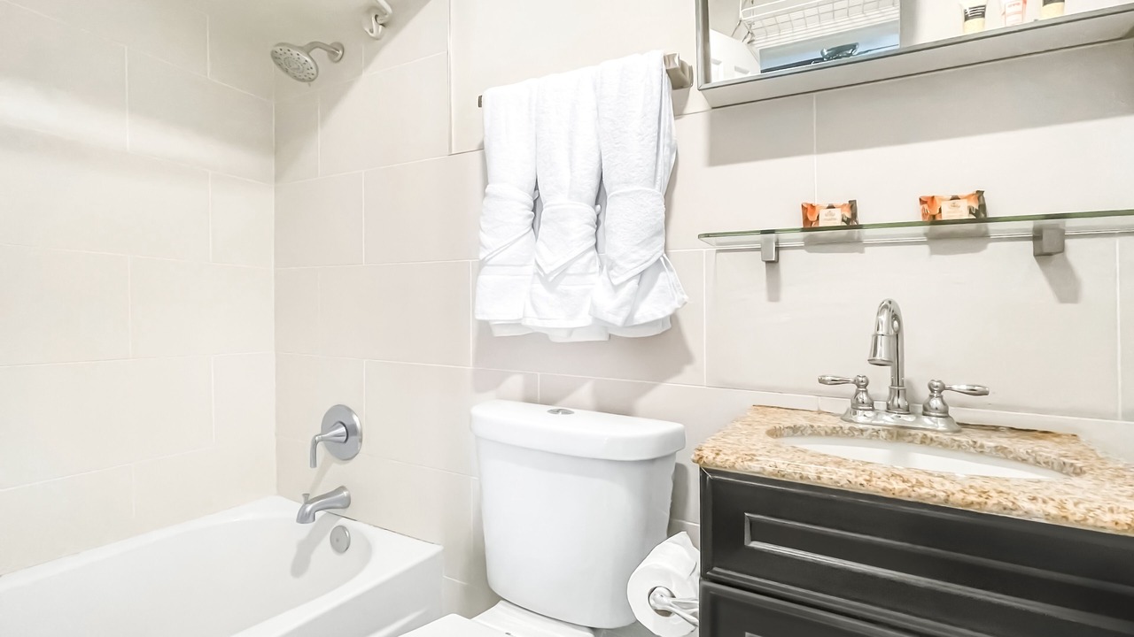 Photo of Bathroom in Hollywood