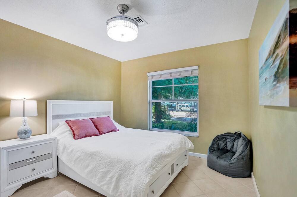 Photo of Others in Coral Ridge Isles