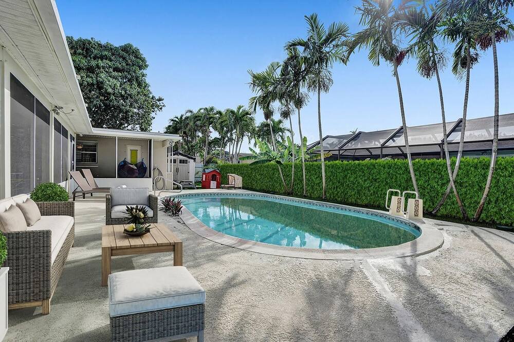 Photo of Outdoor in Pembroke Pines