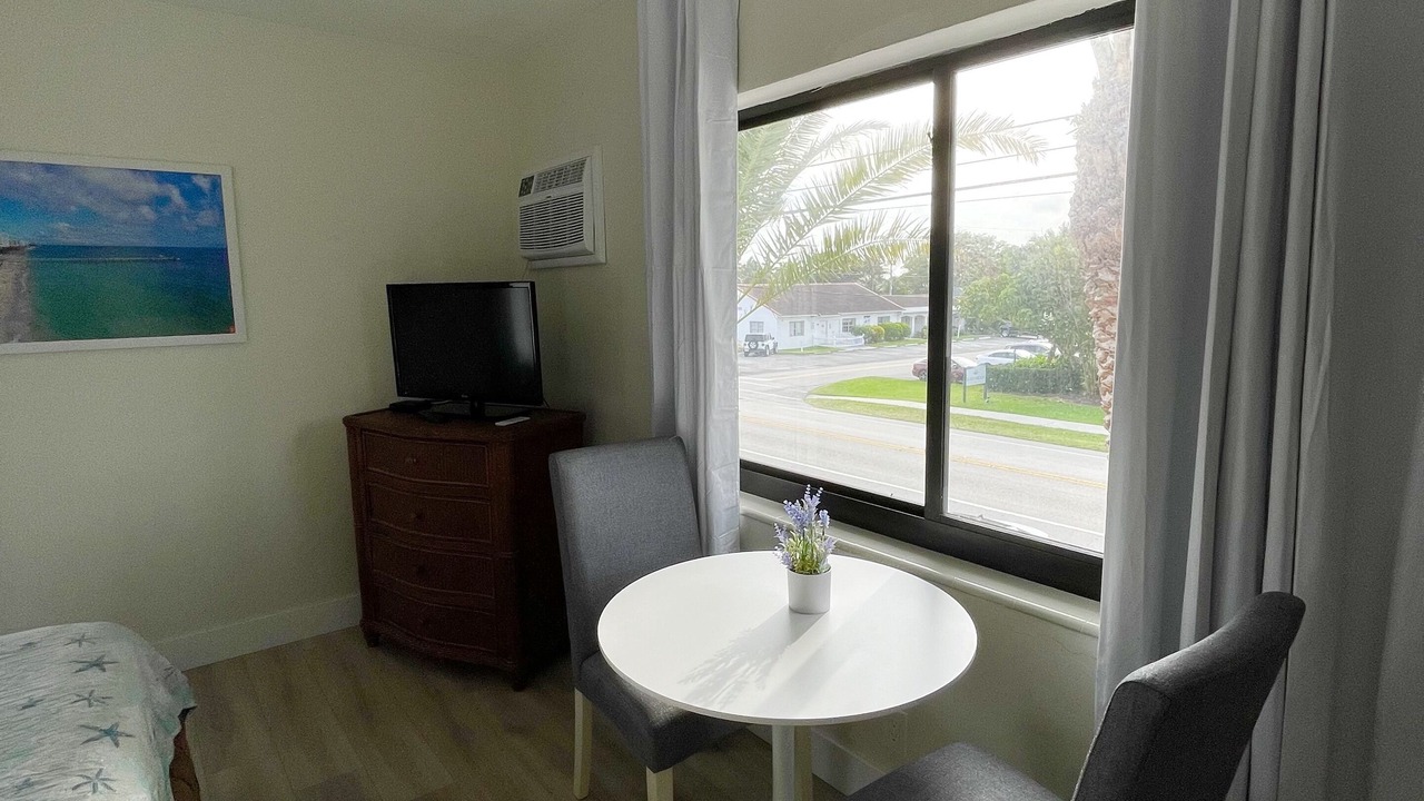 Photo of Bedroom in Deerfield Beach