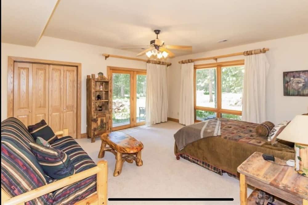 Photo of Bedroom in Lake George