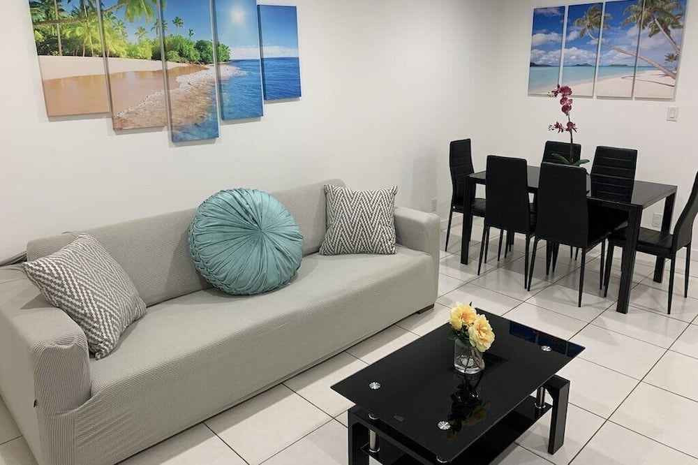 Photo of Bedroom in Coral Ridge Isles