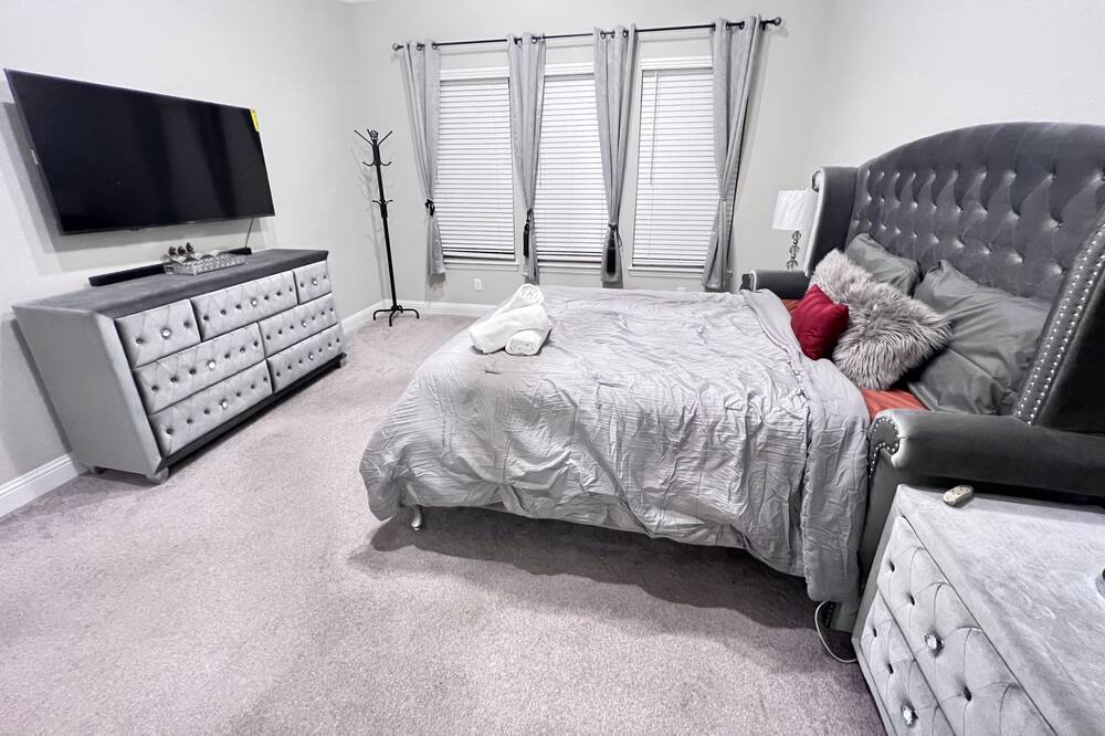 Photo of Bedroom in Irving