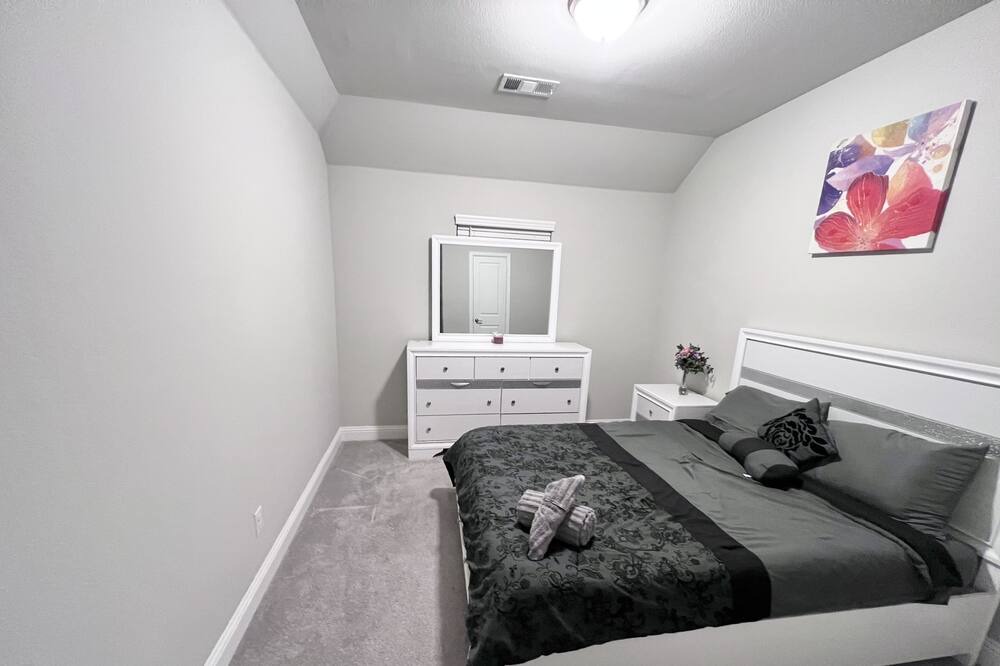 Photo of Bedroom in Irving