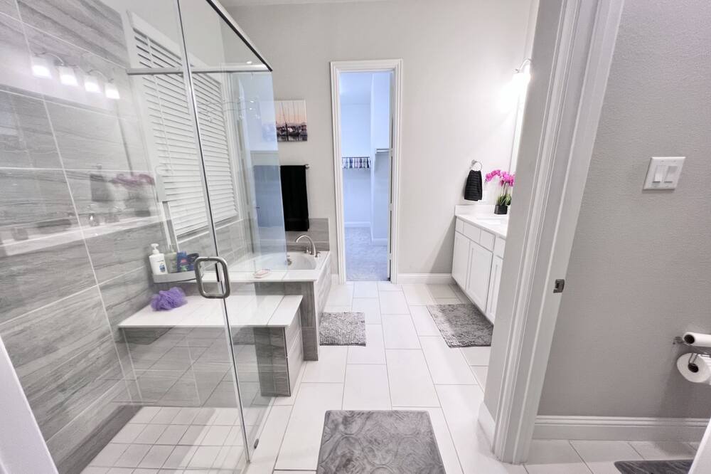 Photo of Bedroom in Irving