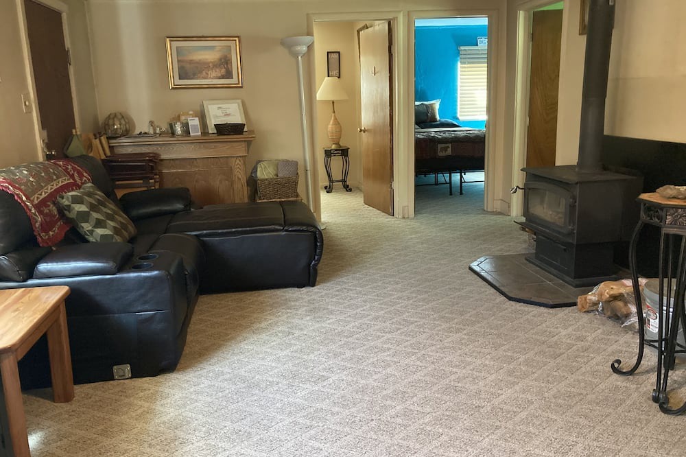 Photo of Livingroom in Weston