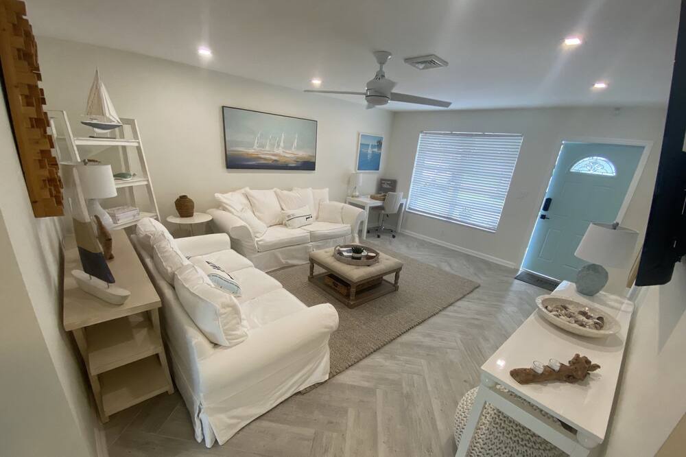 Photo of Others in Coral Ridge Isles