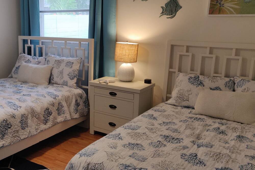 Photo of Bedroom in Coral Ridge Isles