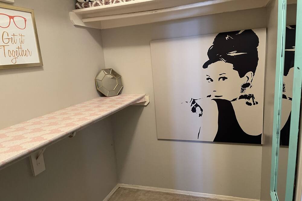 Photo of Bedroom in Biggs Field