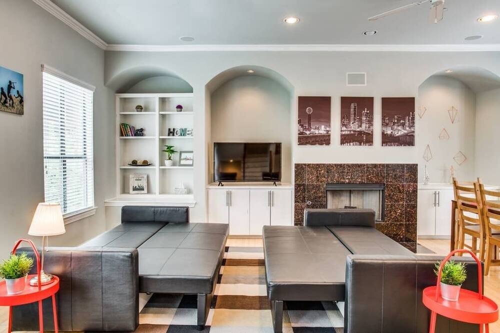 Photo of Bedroom in Oak Lawn