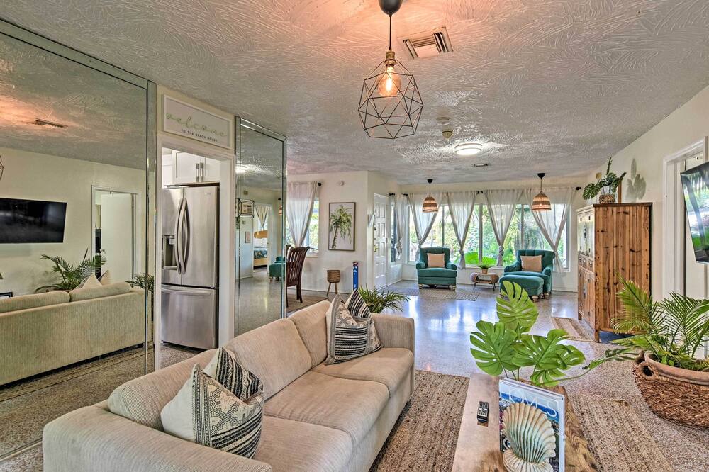 Photo of Livingroom in Deerfield Beach