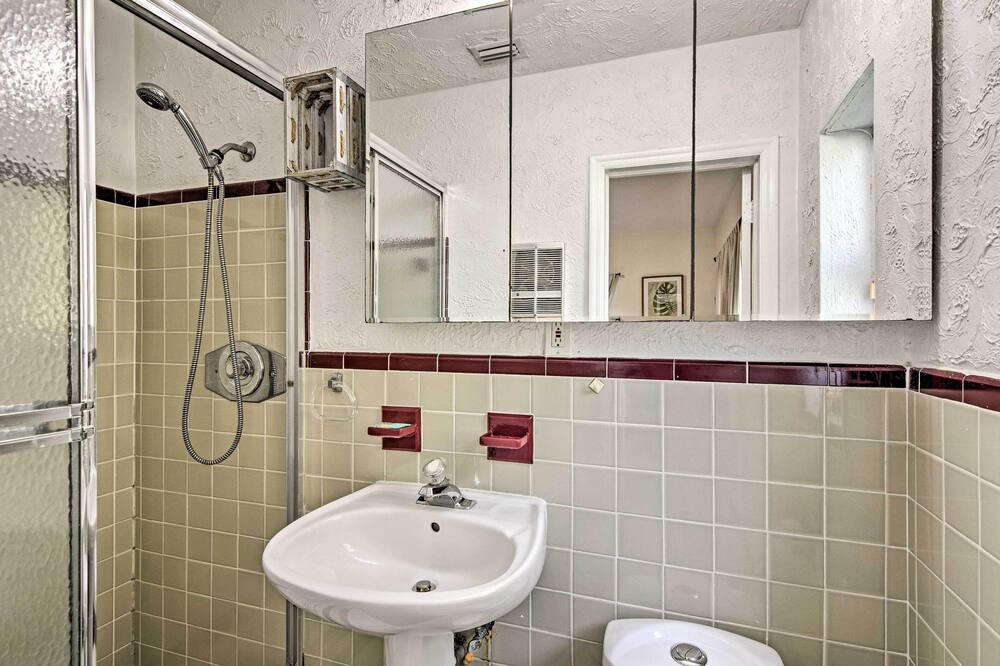 Photo of Bathroom in Deerfield Beach