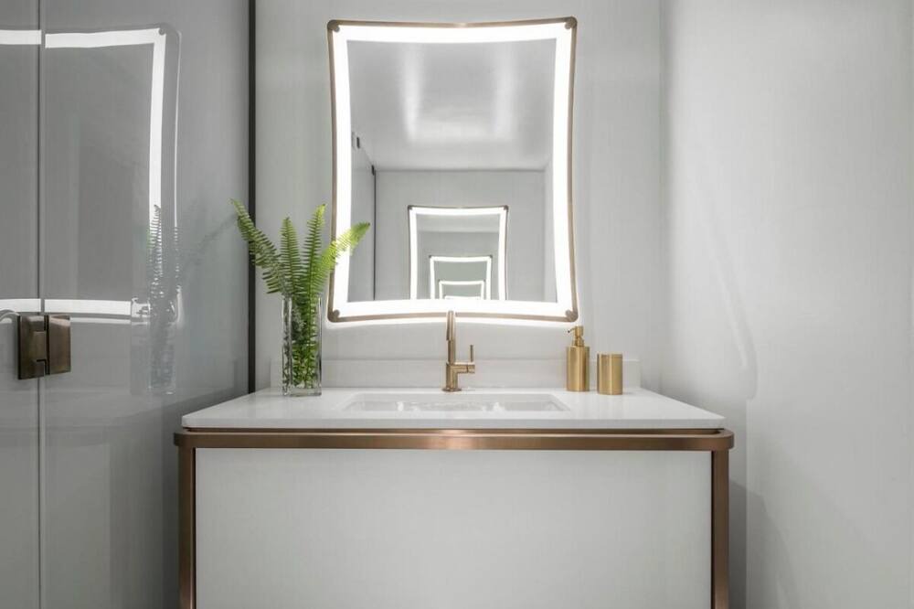 Photo of Bathroom in Hunt Club