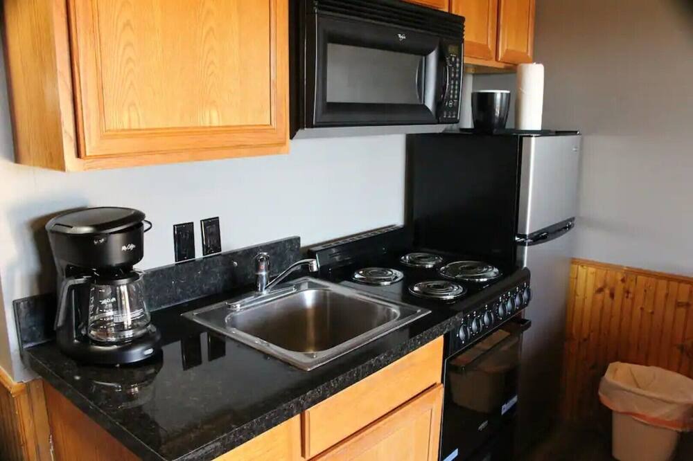 Photo of Kitchen in Canyon Lake