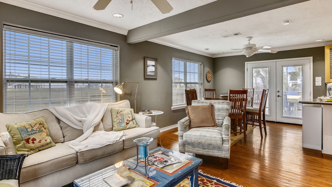 Photo of Livingroom in Galveston