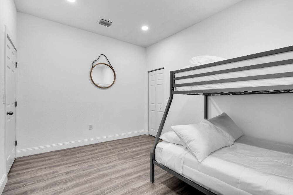Photo of Bedroom in Little Haiti