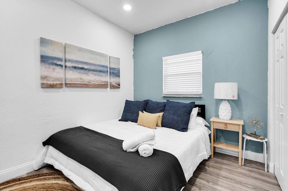 Photo of Bedroom in Little Haiti