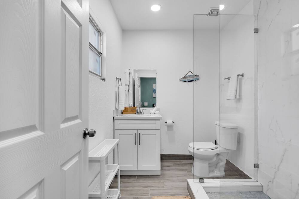 Photo of Bathroom in Little Haiti