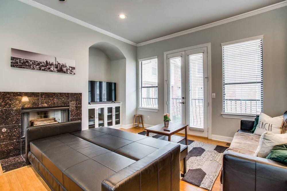 Photo of Bedroom in Oak Lawn