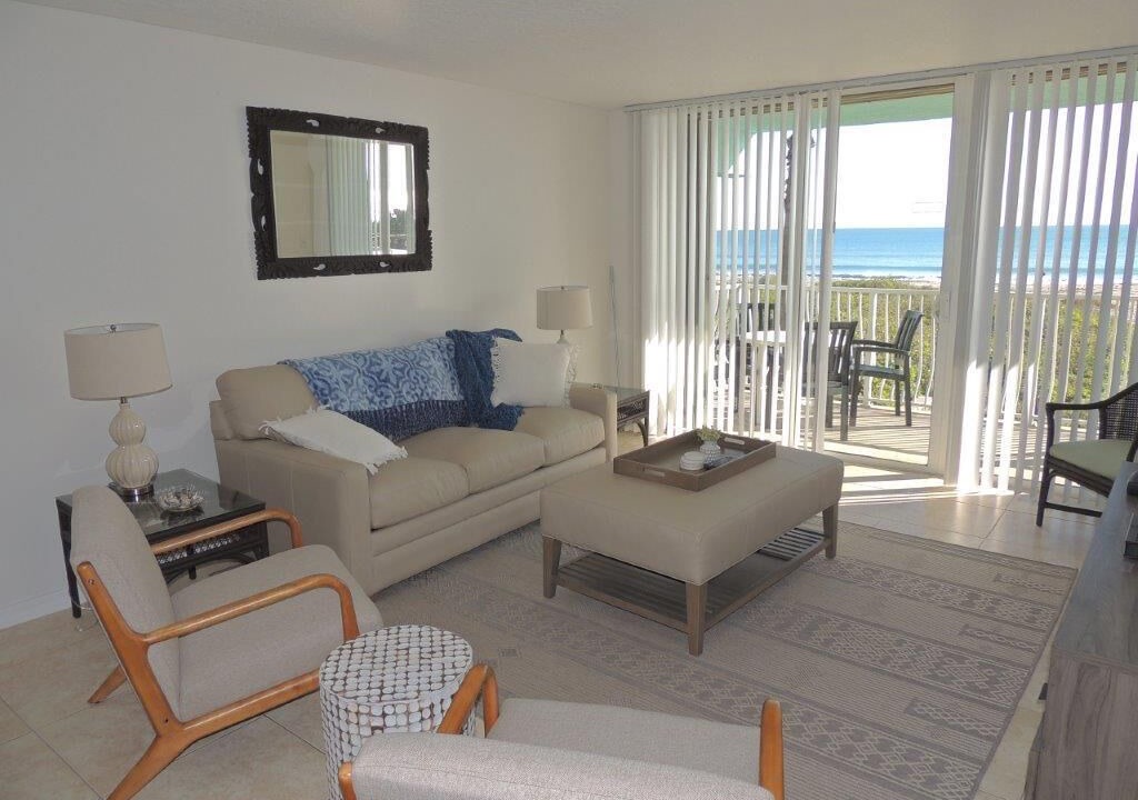 Photo of Livingroom in Crescent Beach