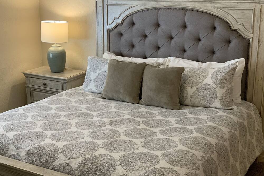 Photo of Bedroom in Mesilla Park