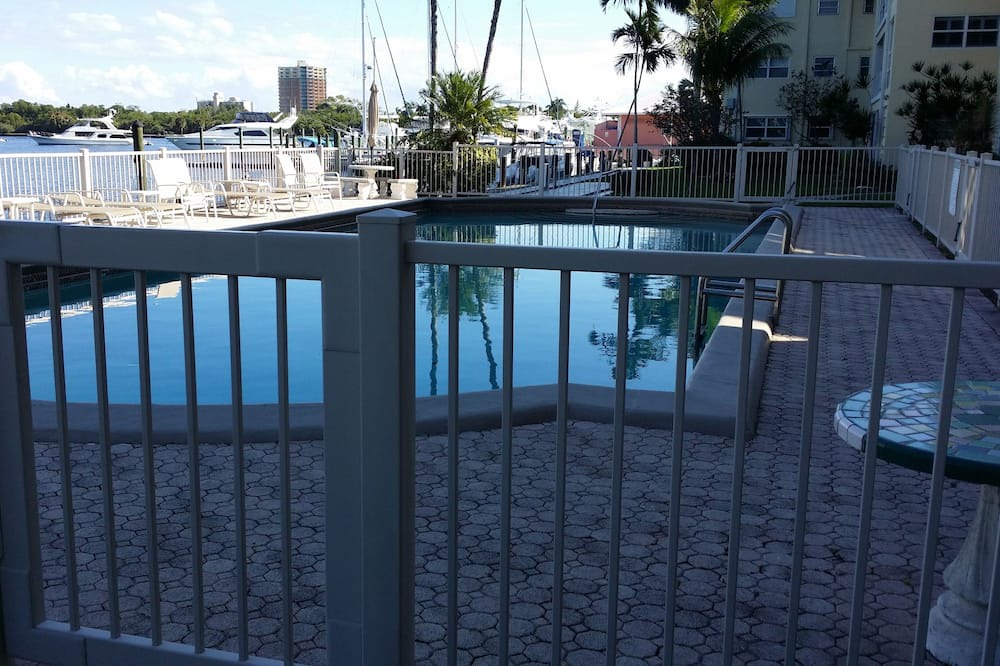 Photo of Patio Balcony in Birch Park Finger Streets