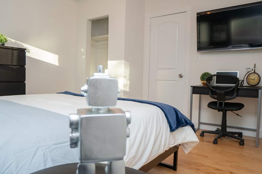 Photo of Bedroom in Highland Garden