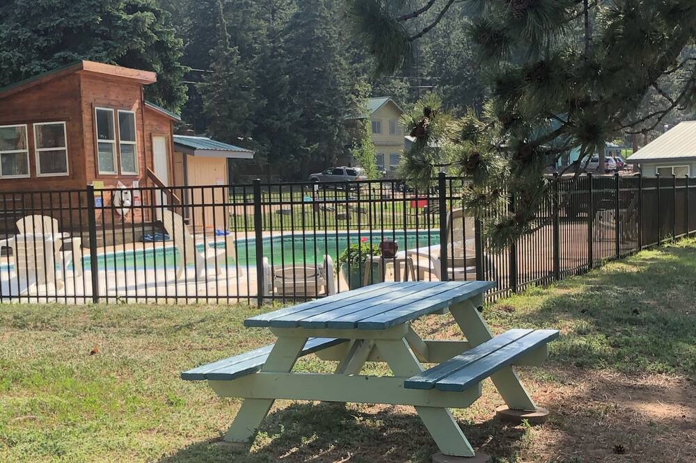 Photo of Others in Bailey