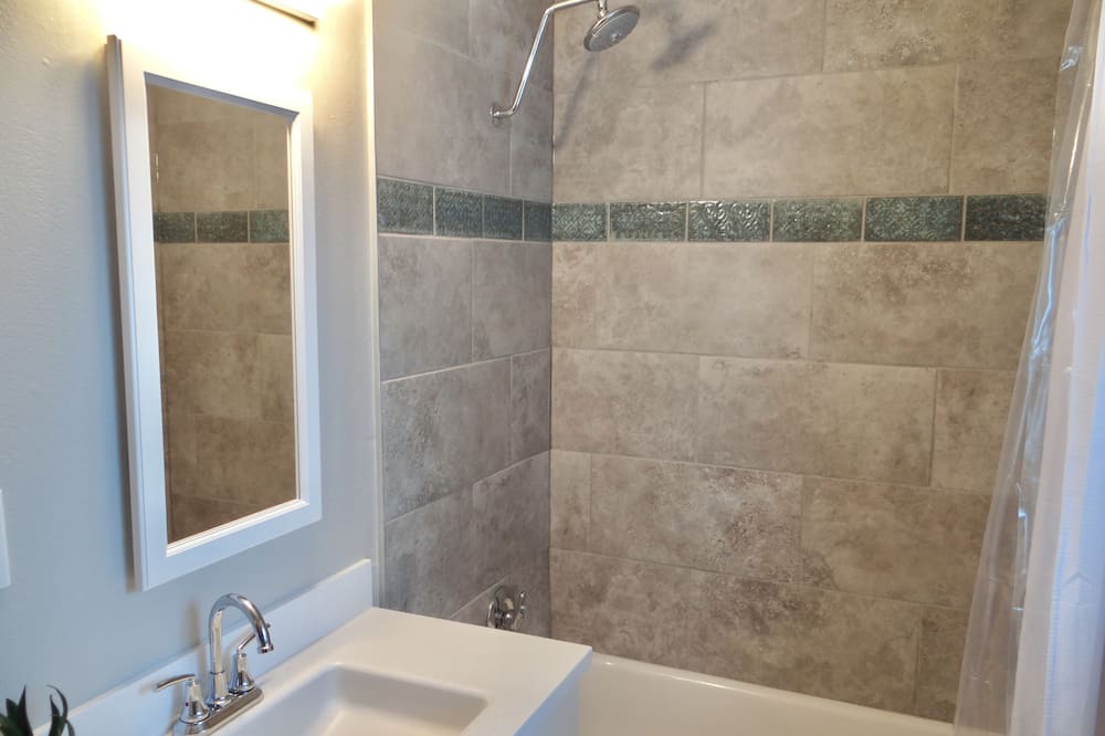 Photo of Bathroom in Bailey