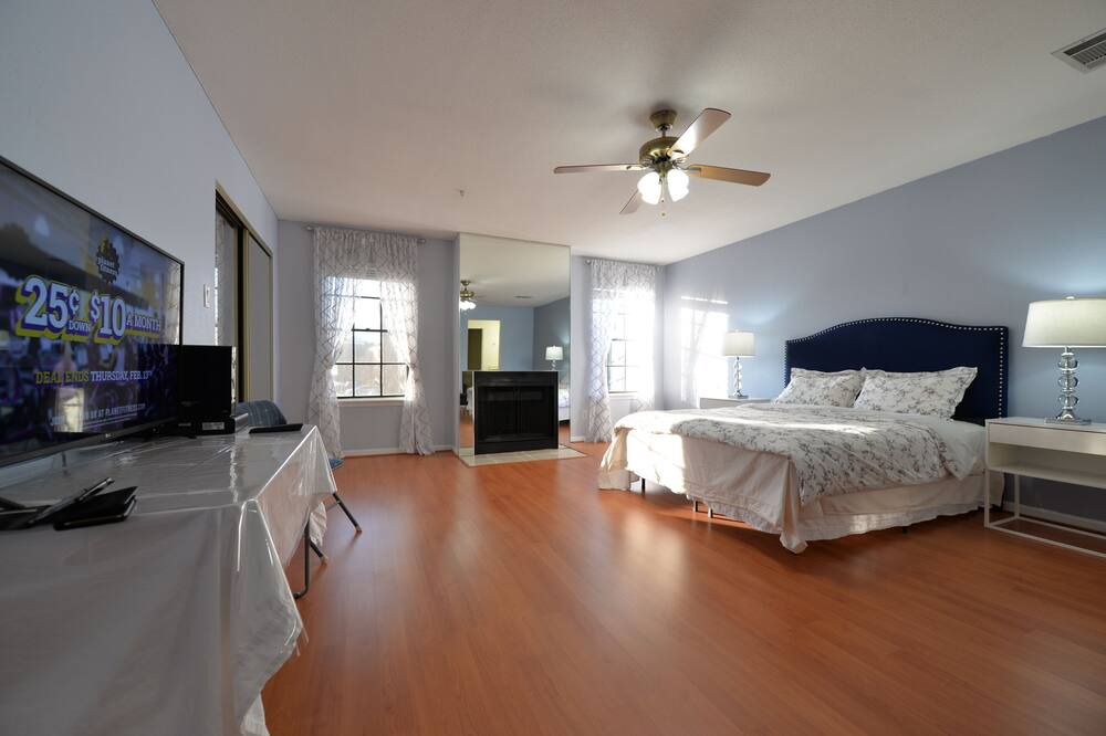Photo of Bedroom in Westchase