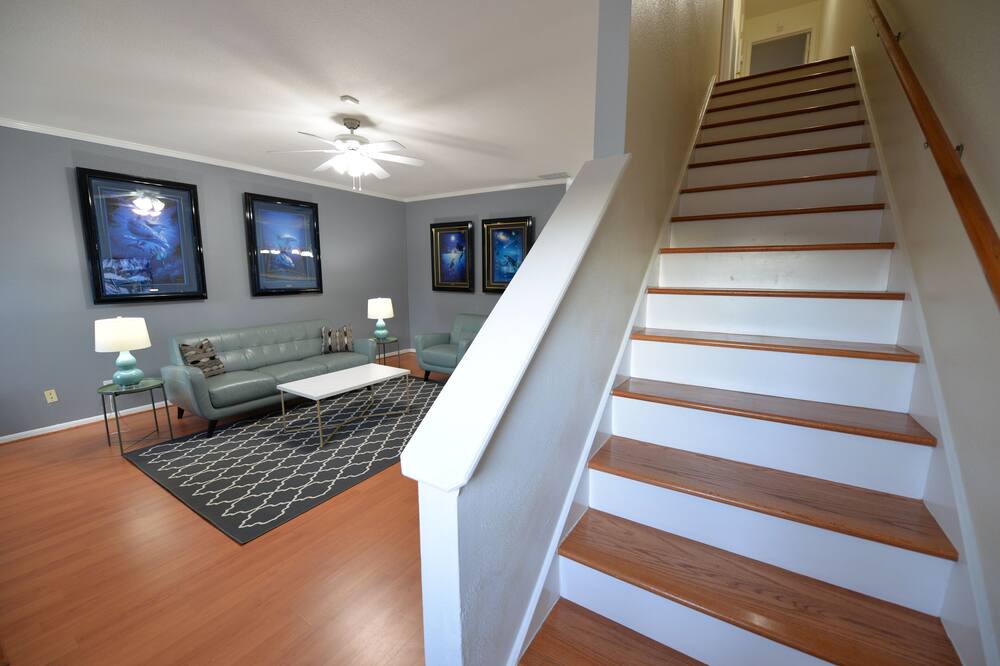 Photo of Livingroom in Westchase