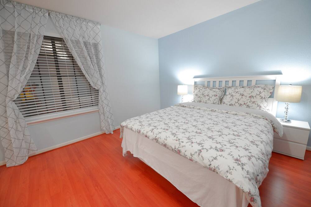 Photo of Bedroom in Westchase