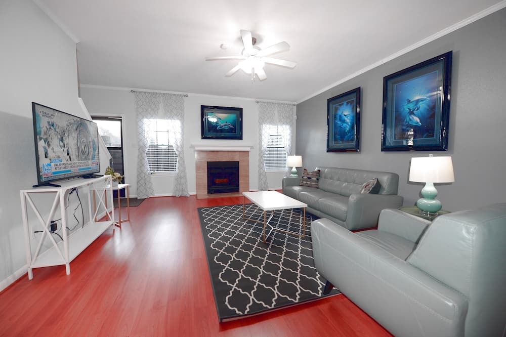 Photo of Bedroom in Westchase