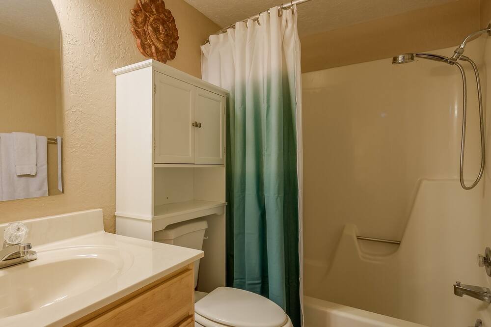 Photo of Bathroom in Northeast Heights