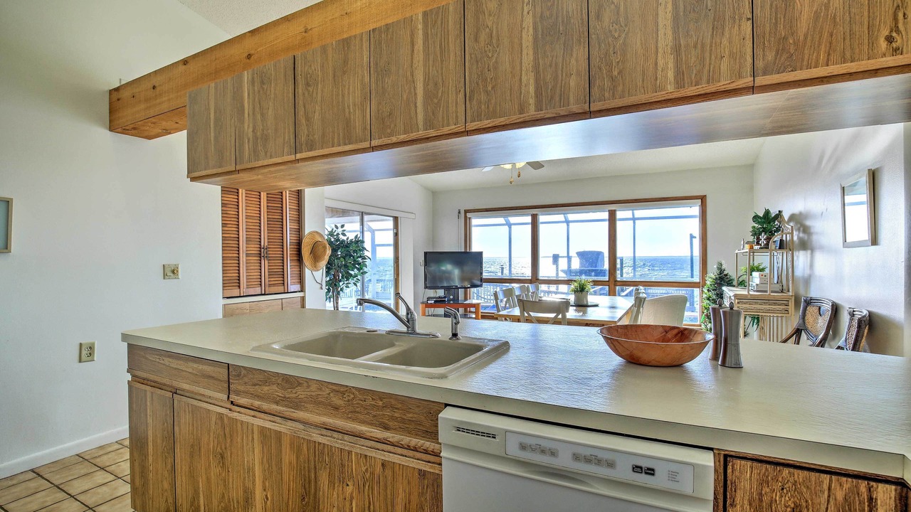 Photo of Kitchen in Bay Colony