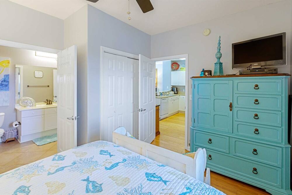 Photo of Bedroom in Frangista Beach