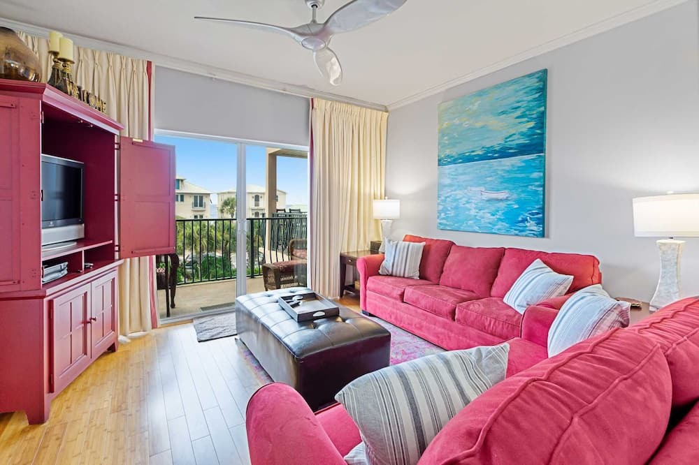 Photo of Livingroom in Frangista Beach