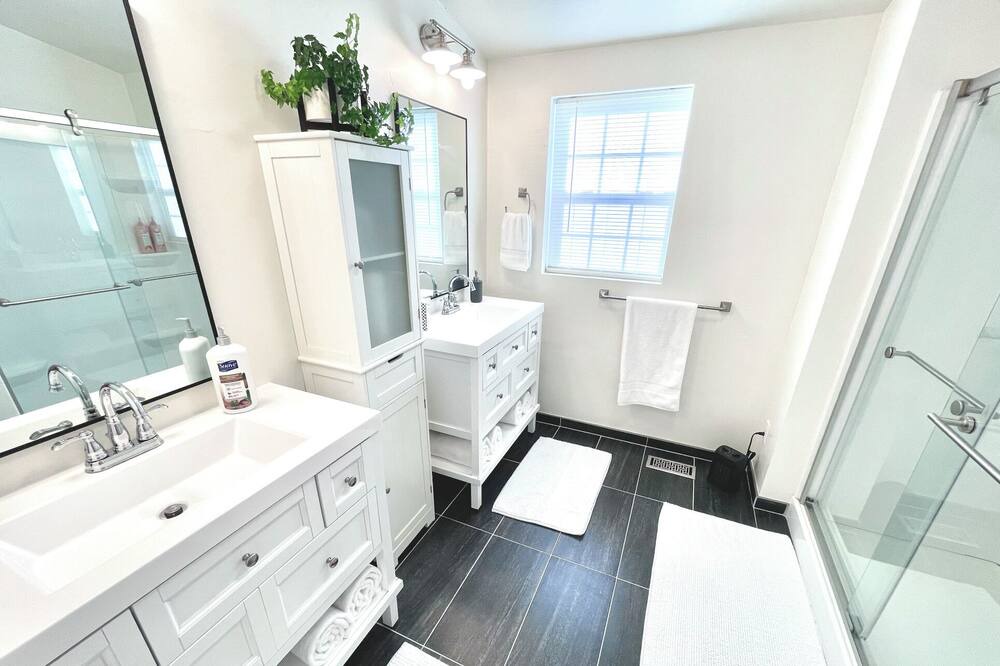 Photo of Bathroom in Salida