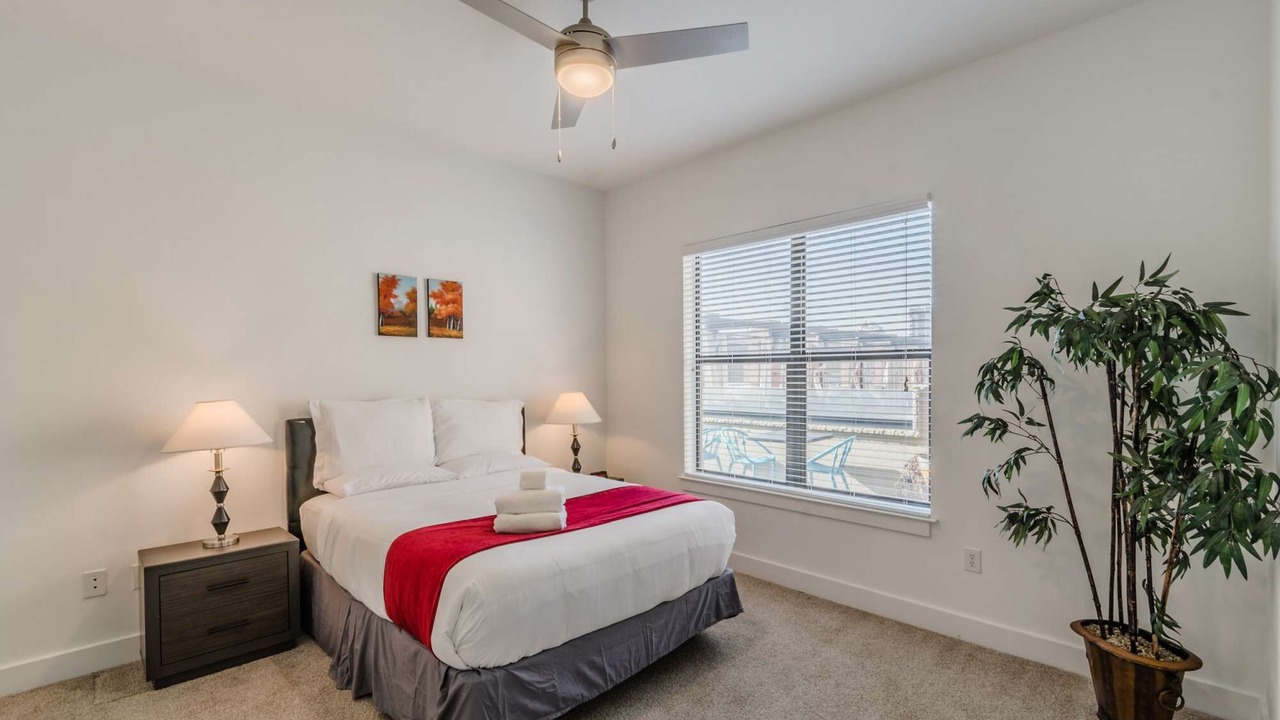 Photo of Bedroom in Oak Lawn