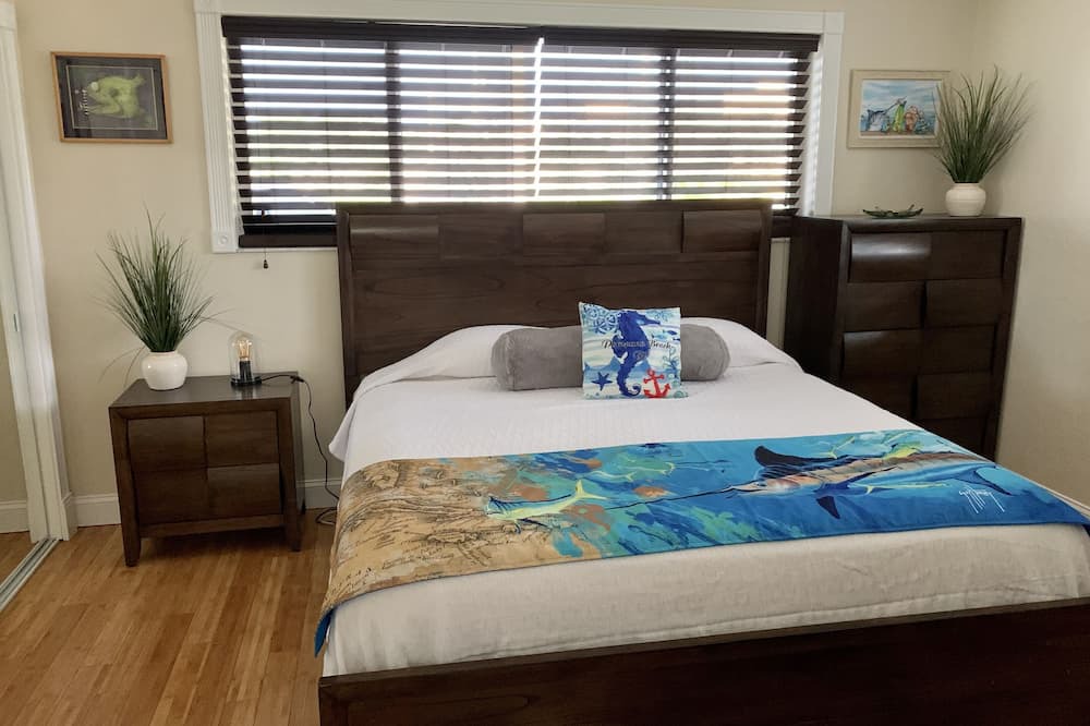 Photo of Bedroom in Harbor Village