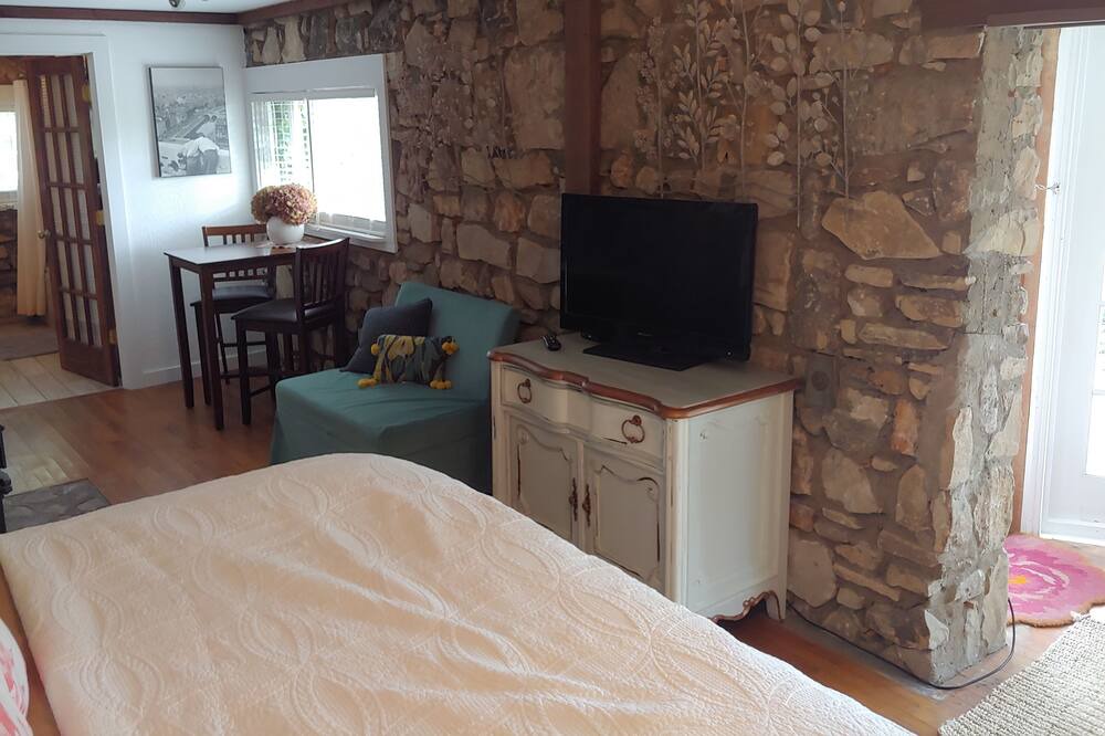 Photo of Bedroom in Branson