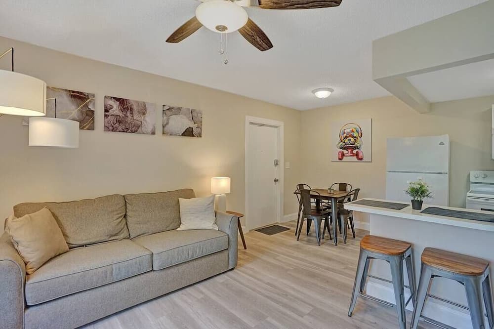 Photo of Livingroom in Victoria Park