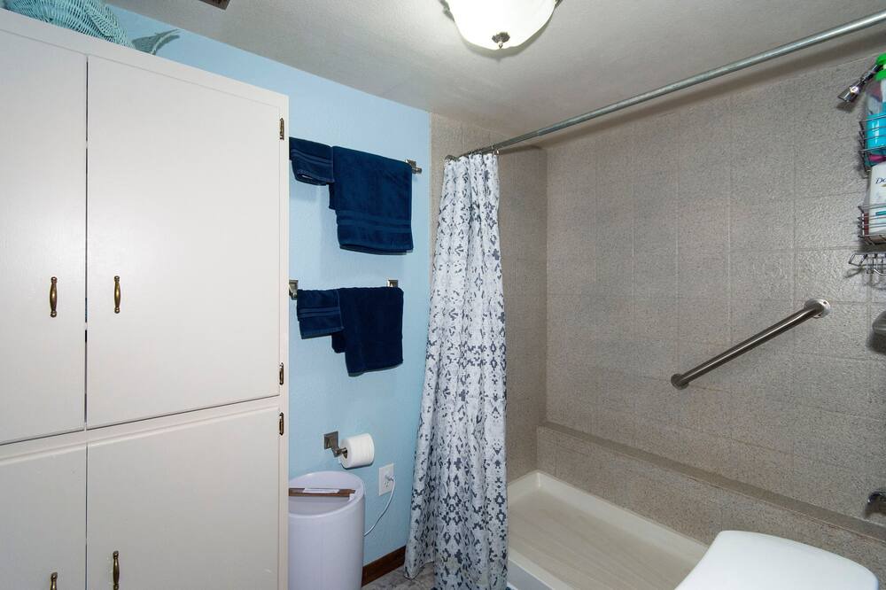 Photo of Bathroom in Village Seven