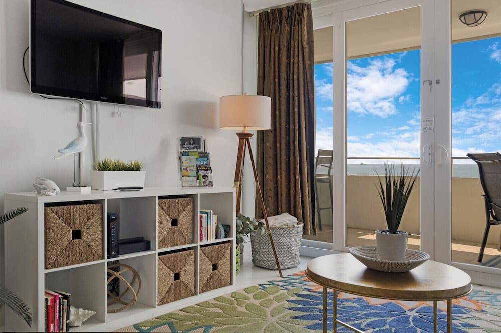 Photo of Livingroom in Galt Mile