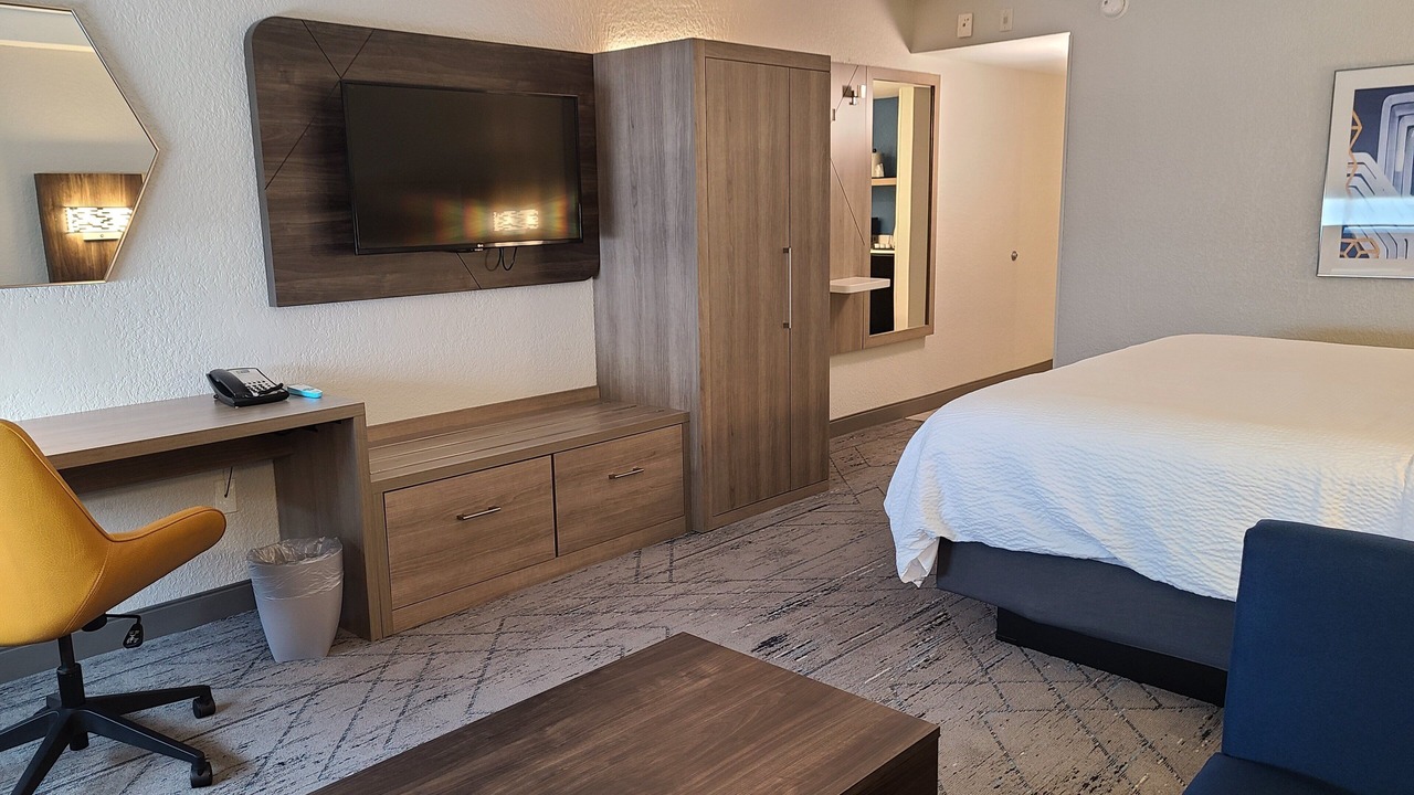 Photo of Bedroom in Survey Creek