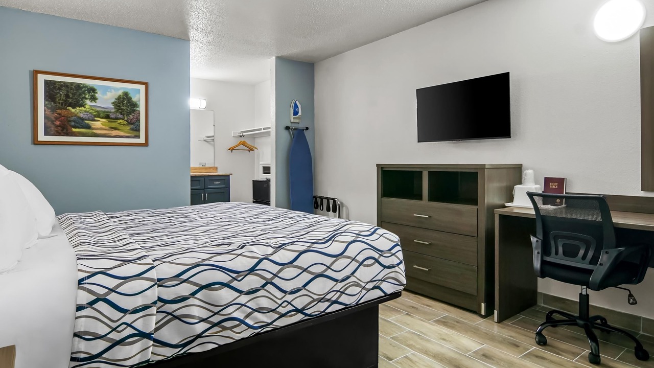 Photo of Bedroom in Weatherford