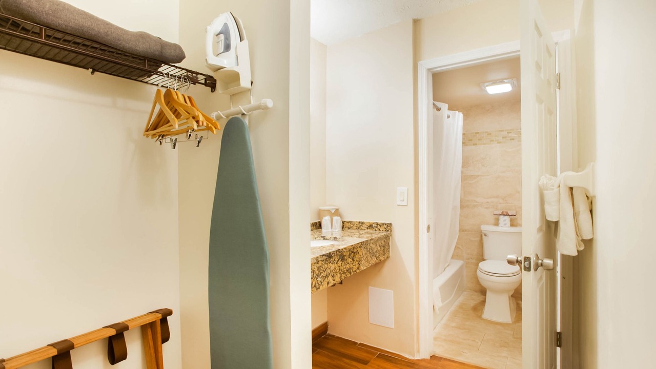 Photo of Bathroom in Caloosahatchee