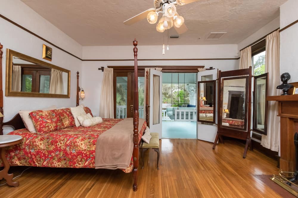 Photo of Bedroom in Micanopy