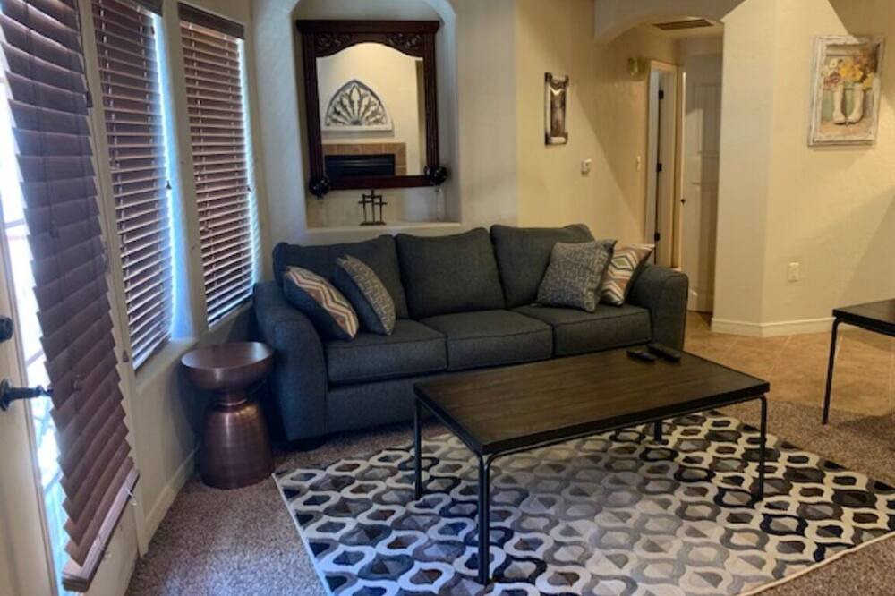 Photo of Livingroom in Mesilla Park